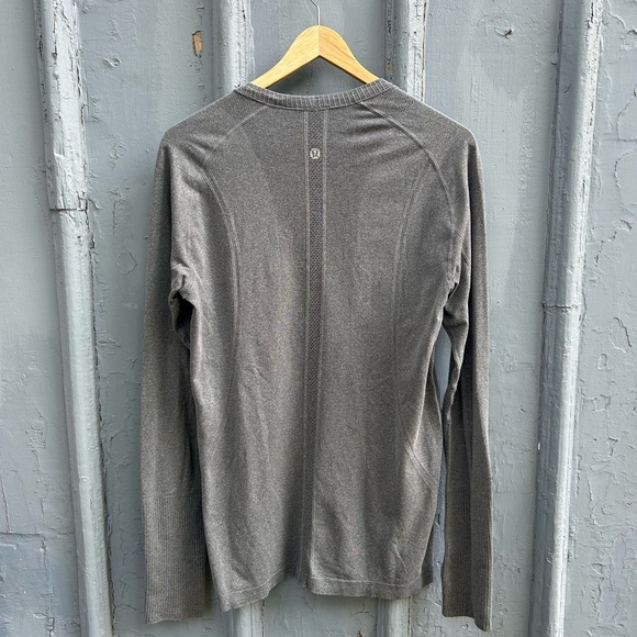 Lululemon Long Sleeved Grey Swiftly tee, size 12 - Picture 3 of 9